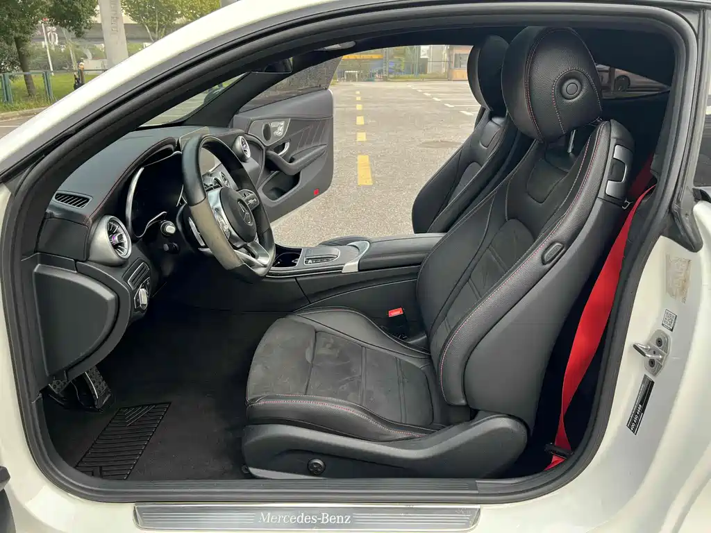 Mercedes-Benz C-Class 2021