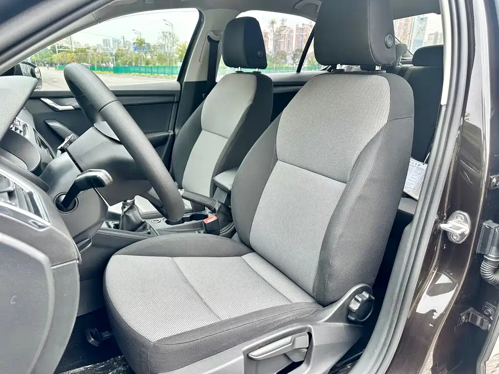 Skoda Octavia 2017 — фото 20