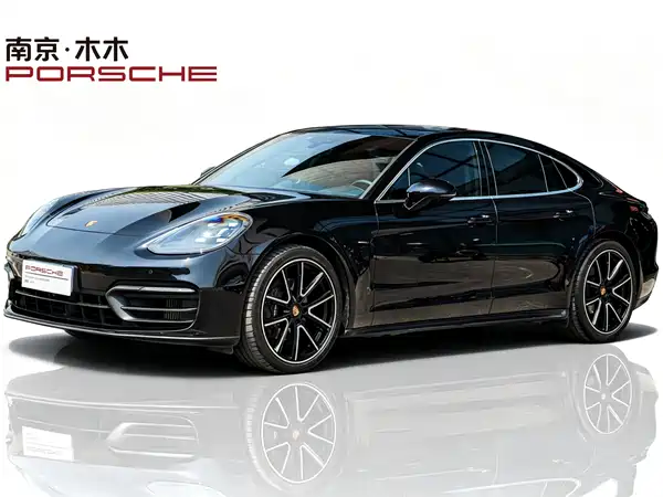 Porsche Panamera 2021