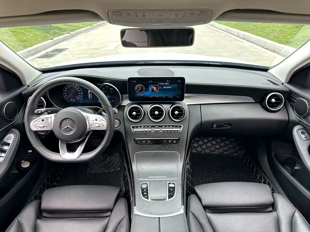 Mercedes-Benz C-Class 2020 — фото 12