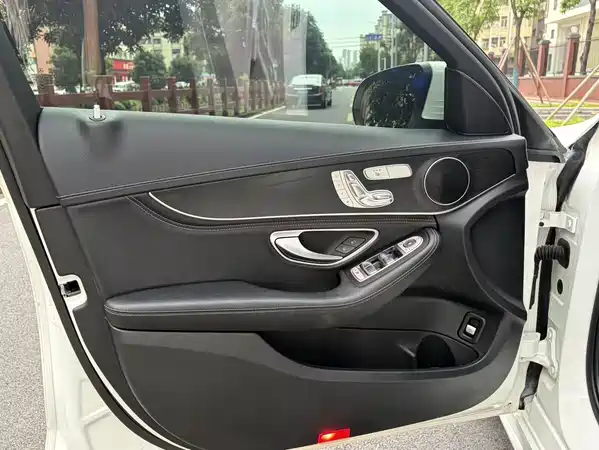 Mercedes-Benz C-Class 2020