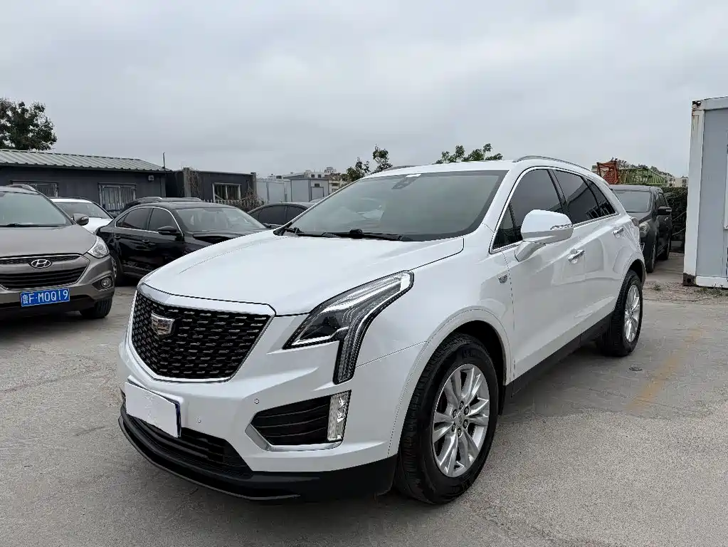 Cadillac XT5 2020 — фото 1