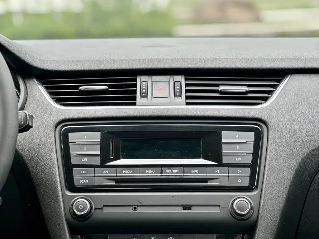 Skoda Octavia 2017 — фото 36