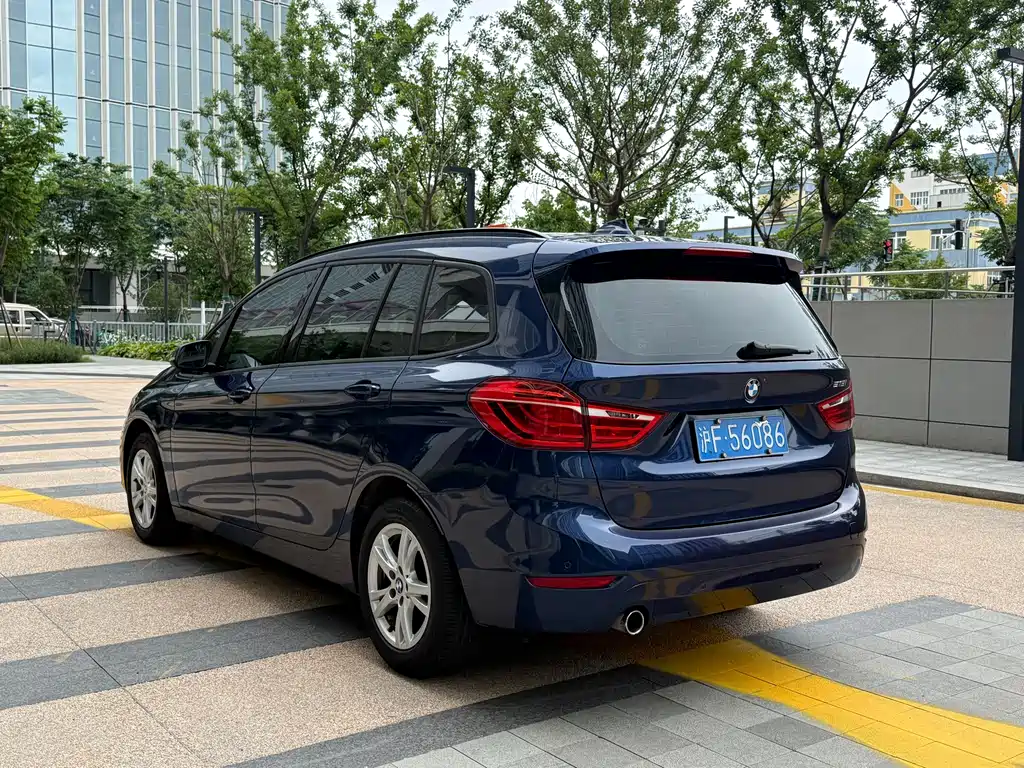 BMW 2 Series Wagon 2015 — фото 14