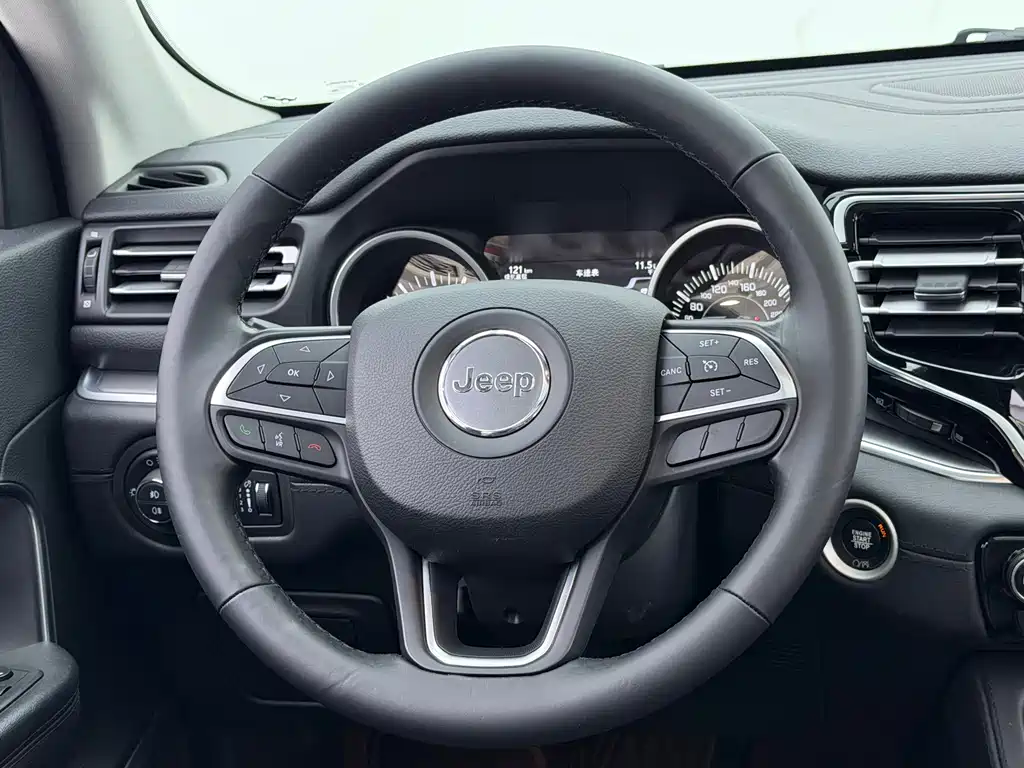 Jeep Grand Commander 2022 — фото 11