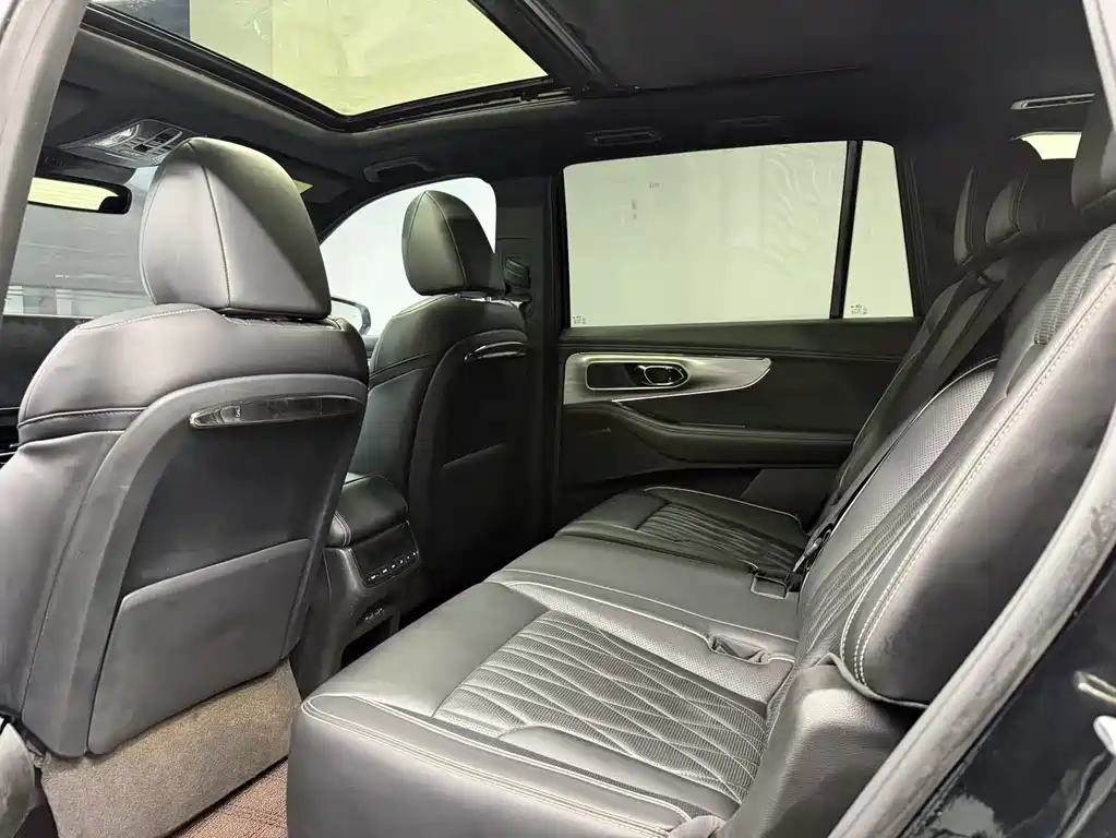 GAC Motor Trumpchi GS8 2023 — фото 9