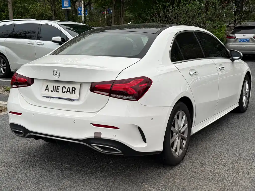 Mercedes-Benz A-Class 2021 — фото 10