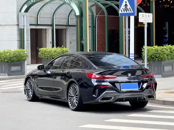 BMW 8 Series 2021