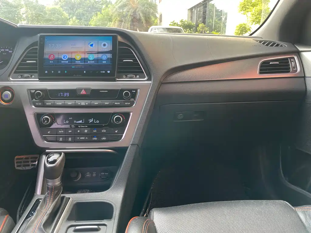 Hyundai Sonata 2015 — фото 18