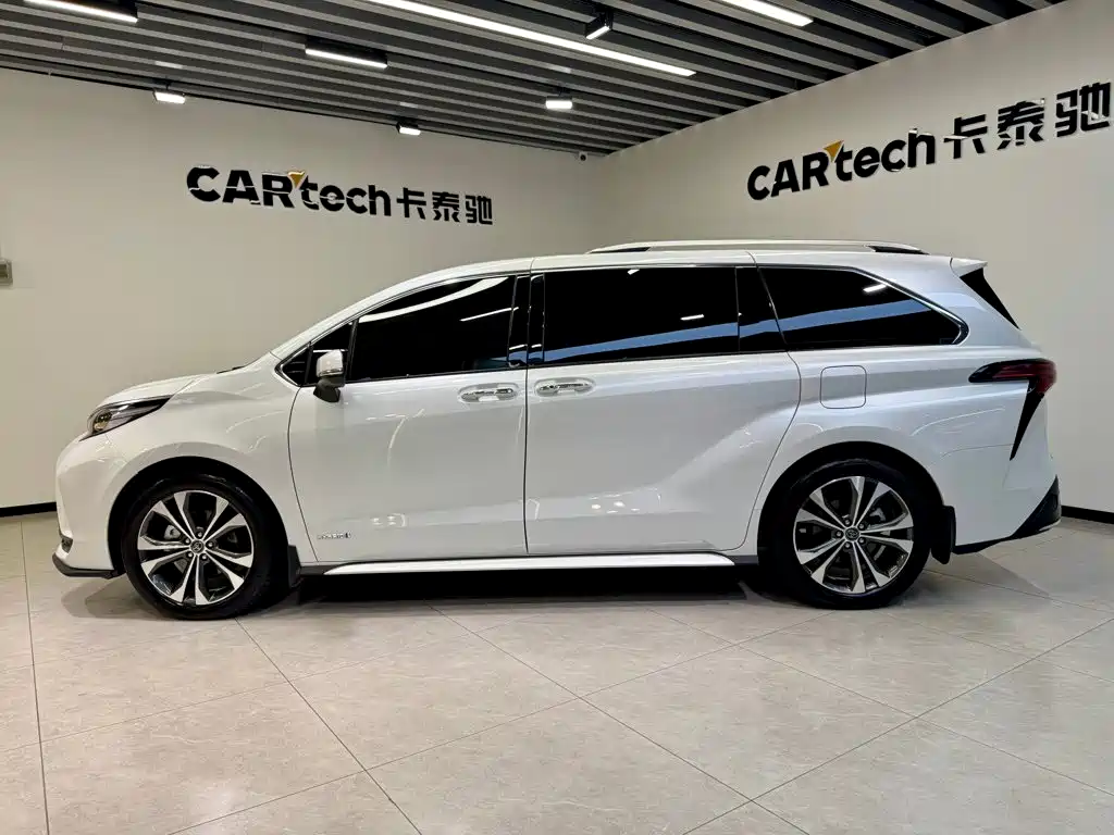 Toyota Granvia 2024