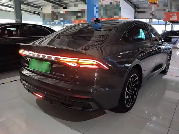 Lincoln Z 2022