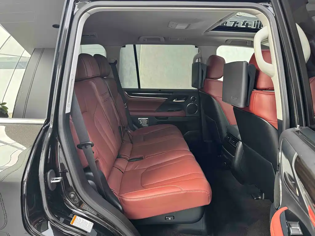 Lexus LX 2021 — фото 10