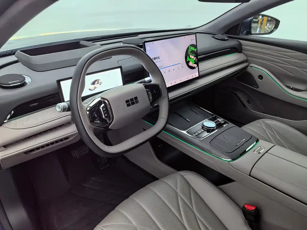 Geely Galaxy Starshine 8 2025 — фото 13