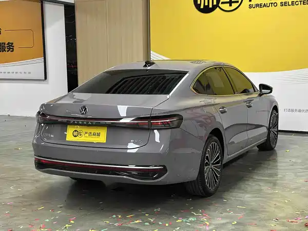 Volkswagen Passat 2024