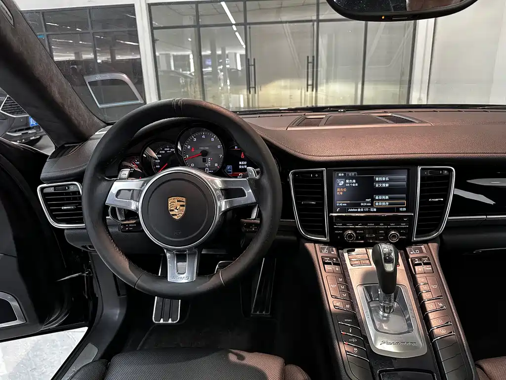Porsche Panamera 2014 — фото 11