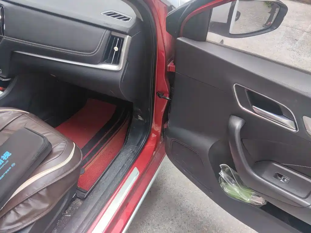 Roewe i6 New Energy 2020 — фото 20