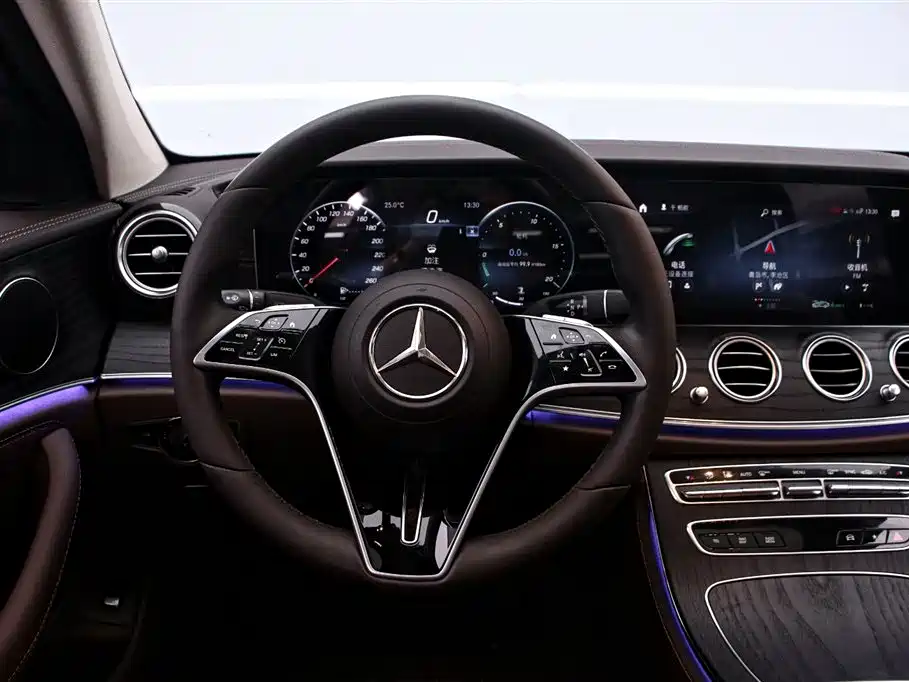 Mercedes-Benz E-Class 2022 — фото 7