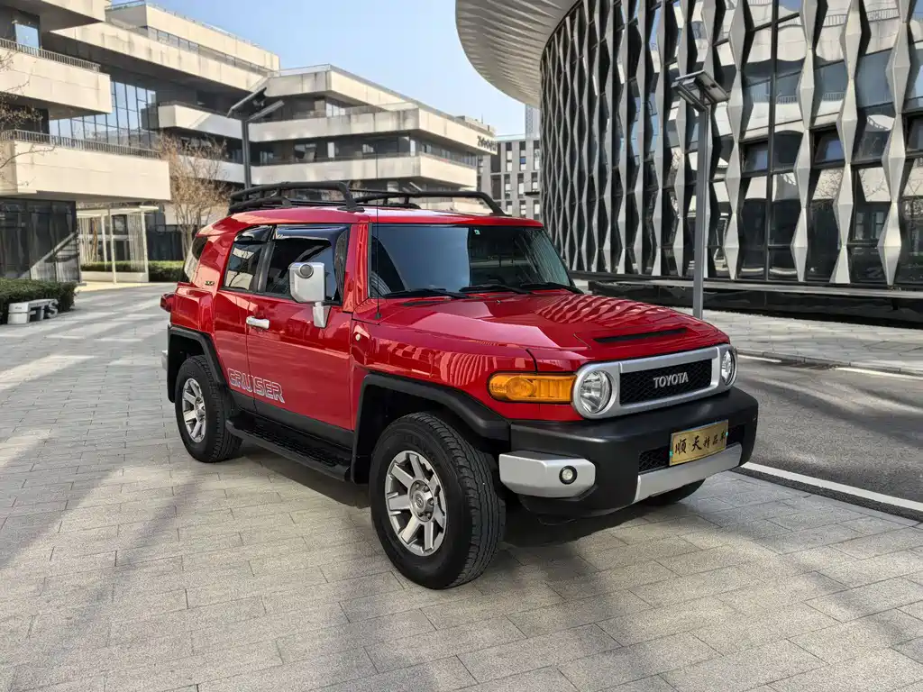Toyota FJ Cruiser 2019 — фото 31