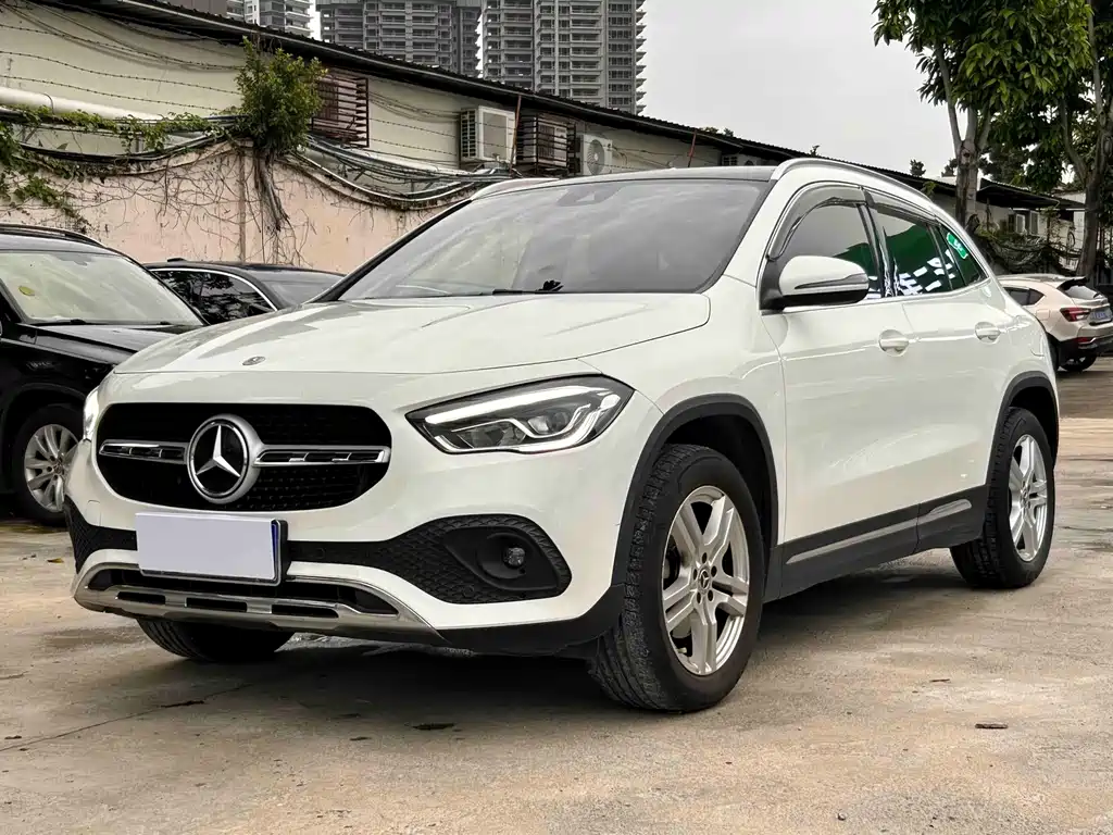 Mercedes-Benz GLA 2022 — фото 1