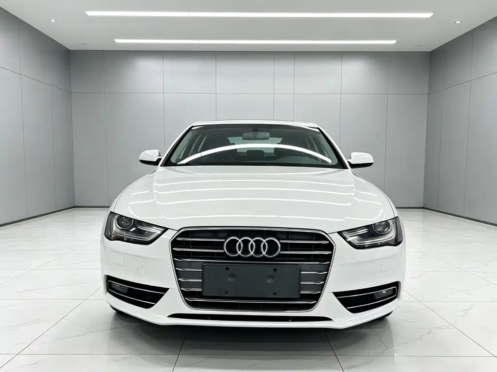 Audi A4L 2014 — фото 1