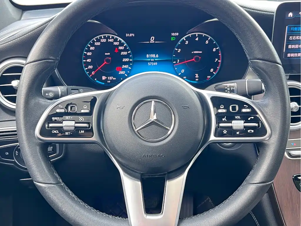 Mercedes-Benz GLC 2021 — фото 20
