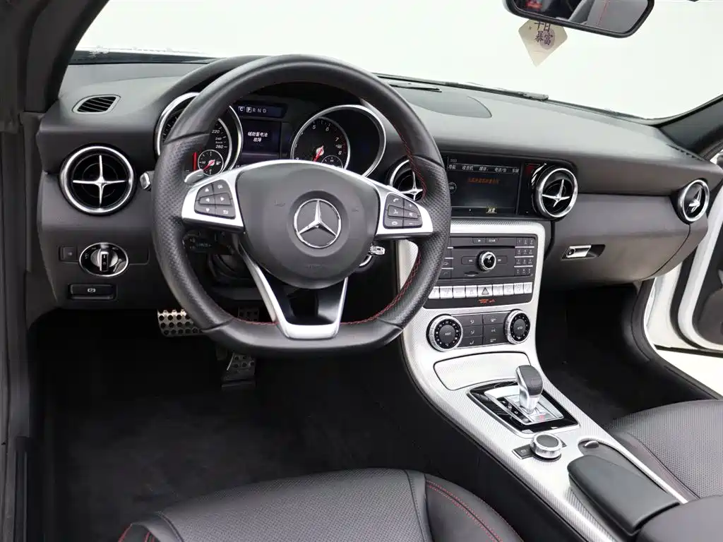 Mercedes-Benz SLC 2017 — фото 6