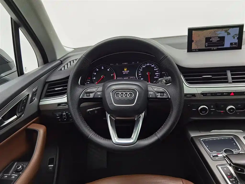 Audi Q7 2017 — фото 11
