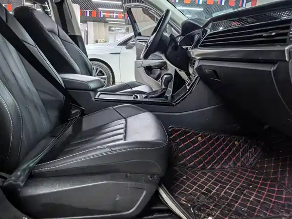 Volkswagen Passat 2023