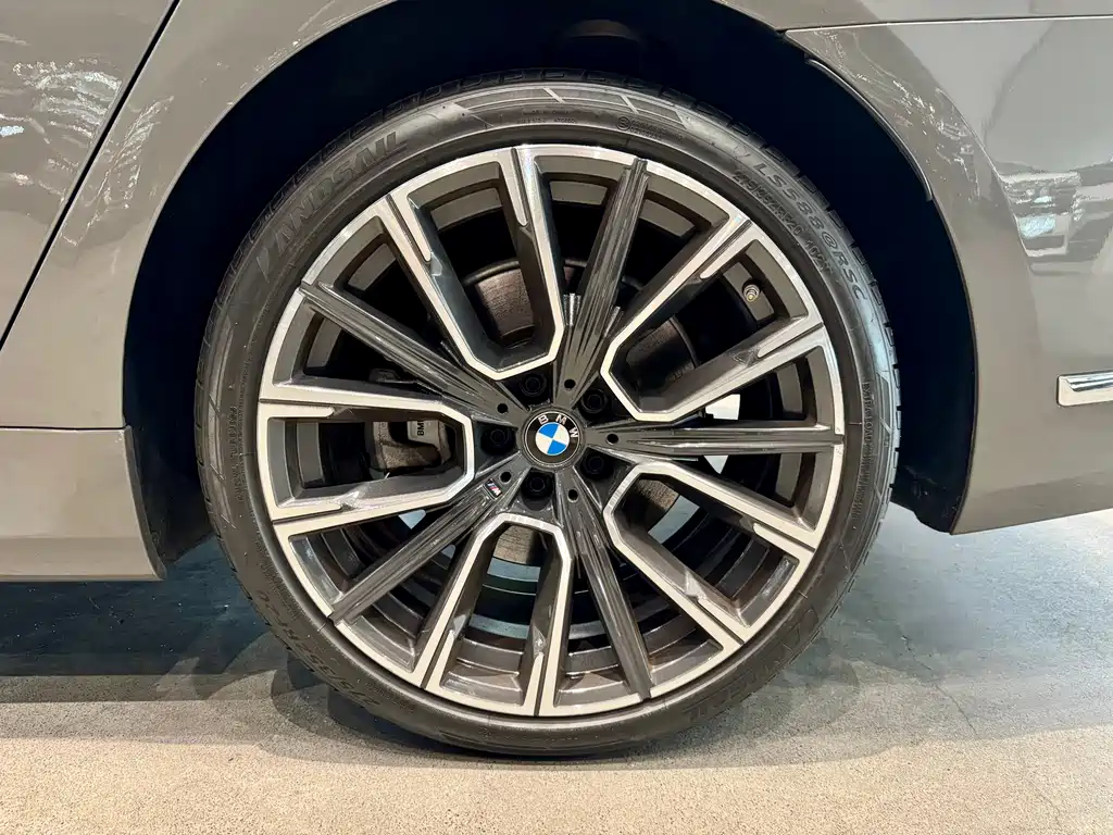 BMW 7 Series 2020 — фото 14