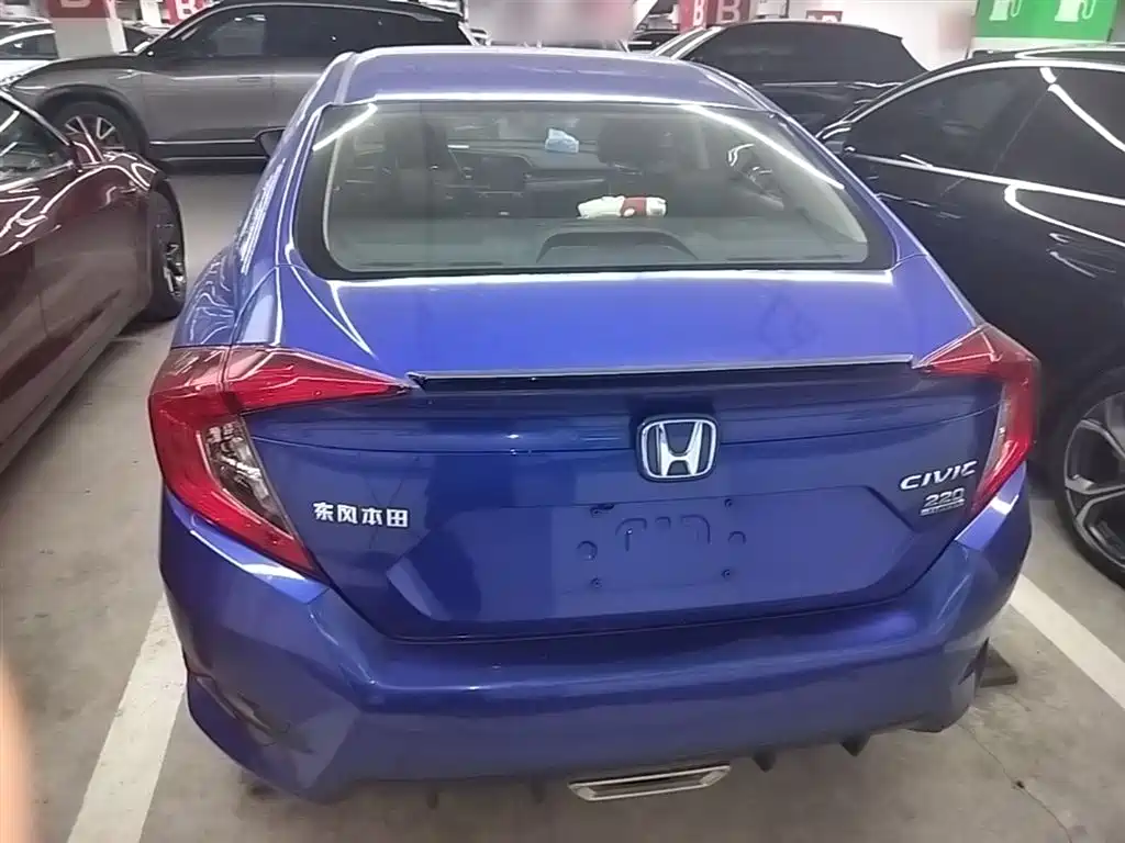 Honda Civic 2019 — фото 6