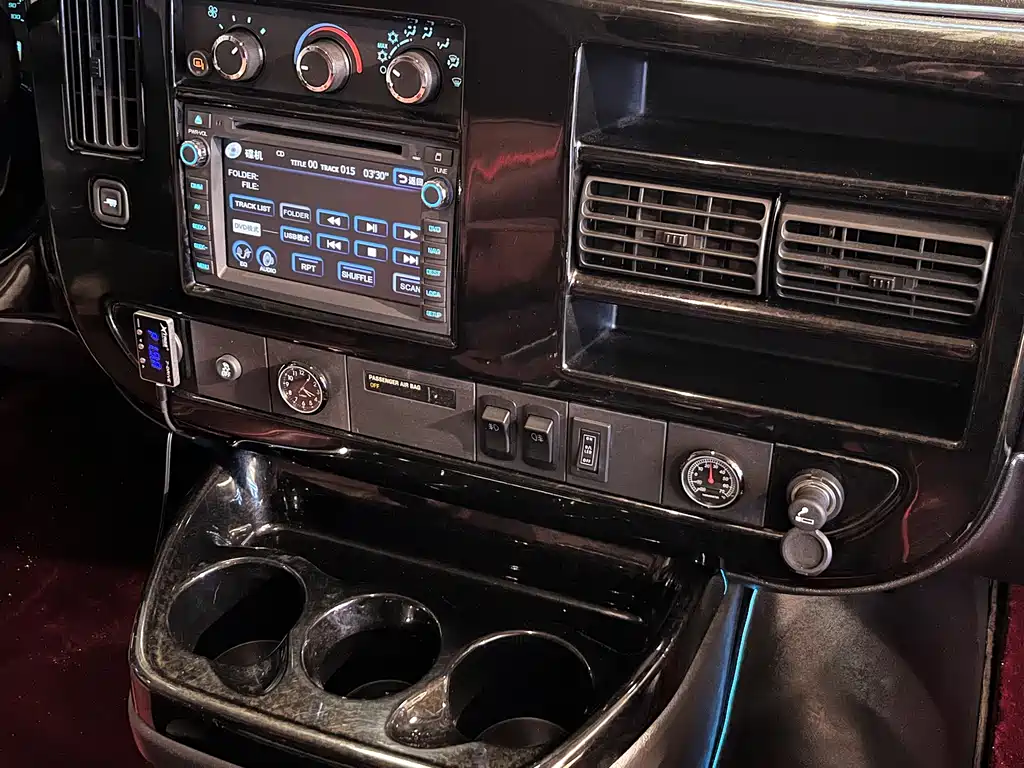 GMC Savana 2015 — фото 16