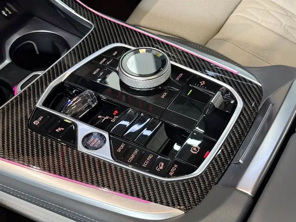 BMW X7 M60i 2023 — фото 11