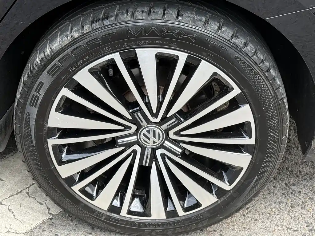 Volkswagen Passat 2019 — фото 17
