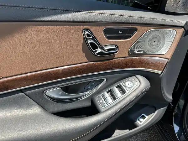 Mercedes-Benz S-Class 2020