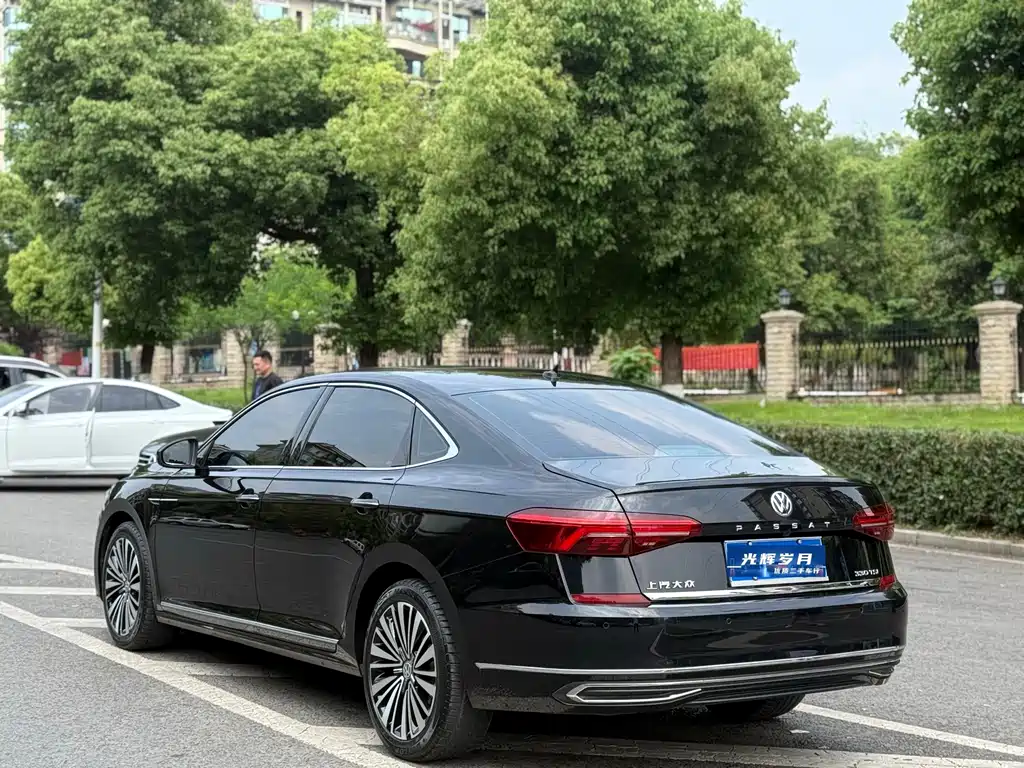 Volkswagen Passat 2019 — фото 20