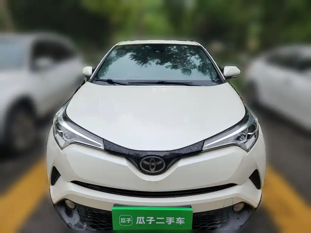 Toyota C-HR 2019 — фото 24