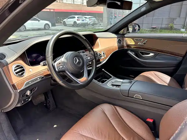 Mercedes-Benz S-Class 2020