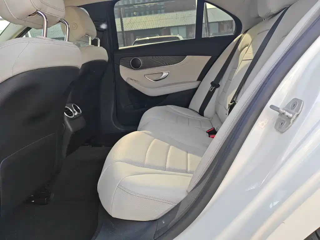 Mercedes-Benz C-Class 2015 — фото 21