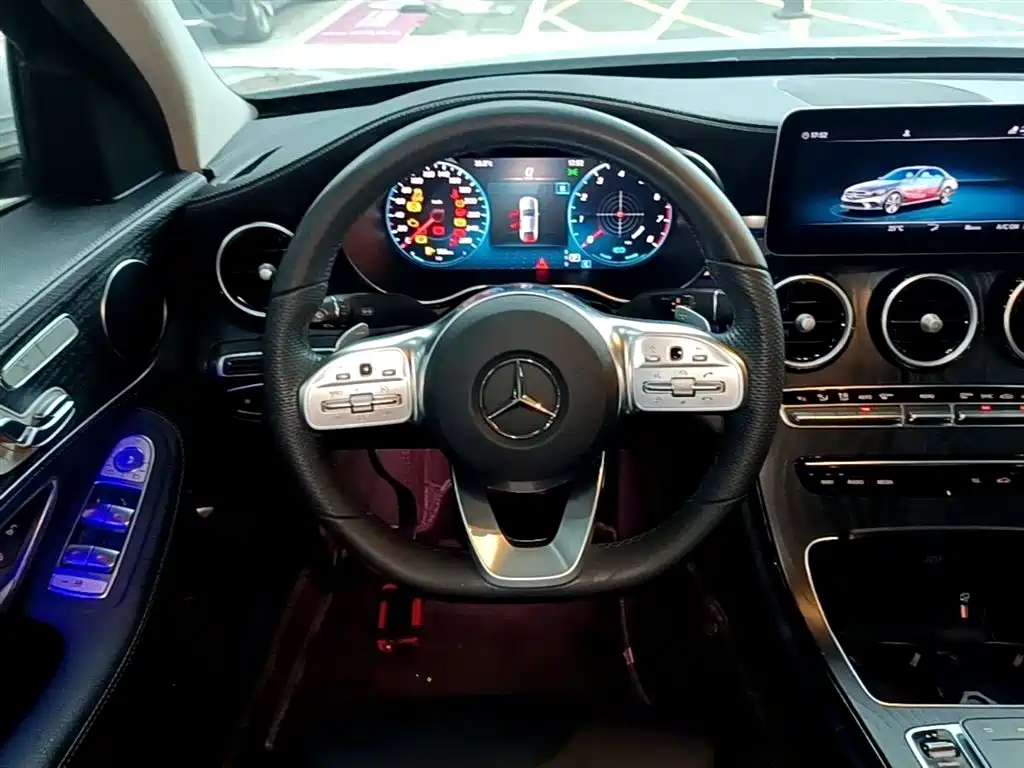 Mercedes-Benz C-Class 2020 — фото 11