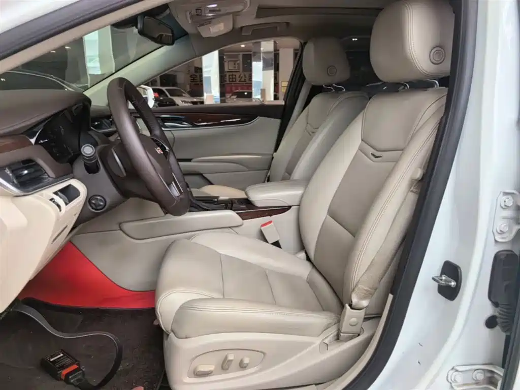 Cadillac XTS 2016 — фото 15
