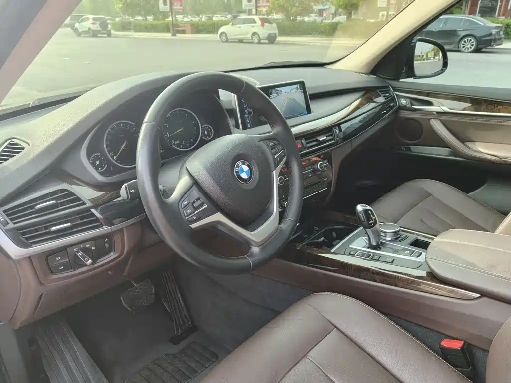 BMW X5 2017 — фото 12