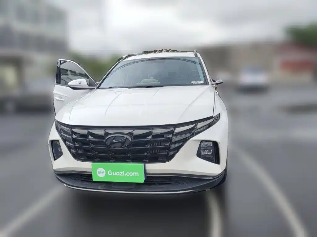 Hyundai Tucson 2023 — фото 2