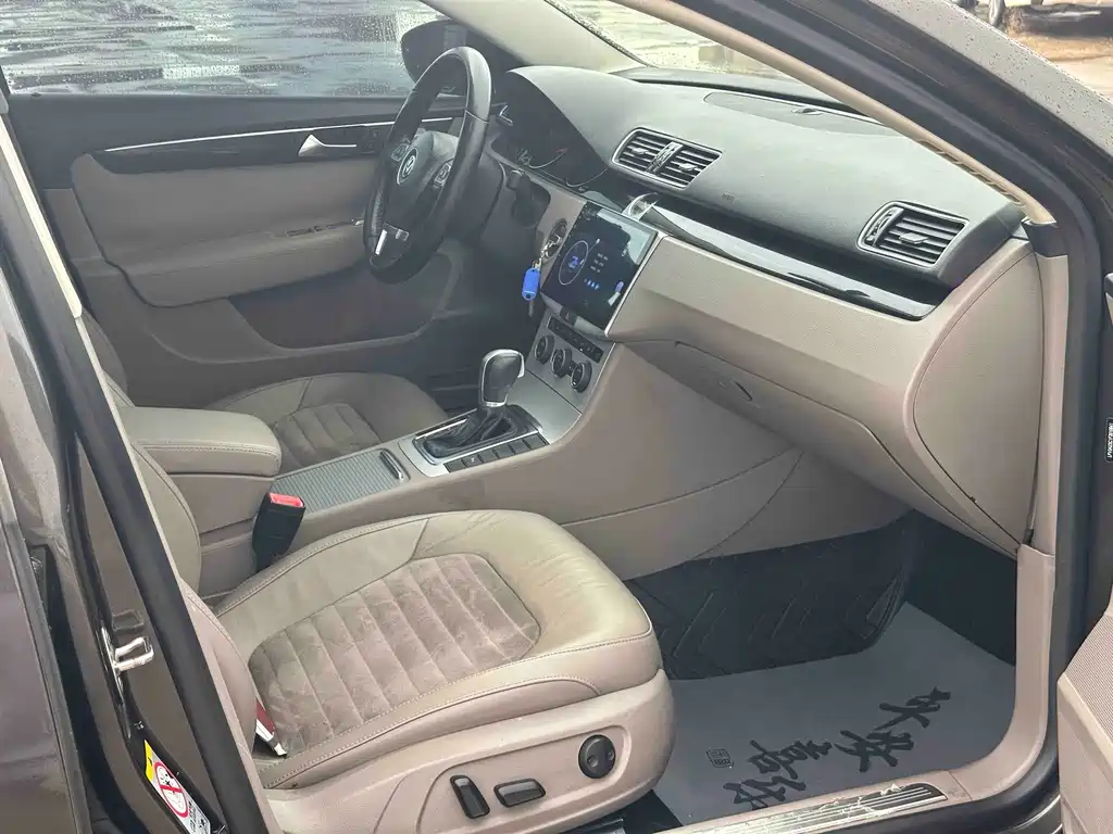 Volkswagen Magotan 2015