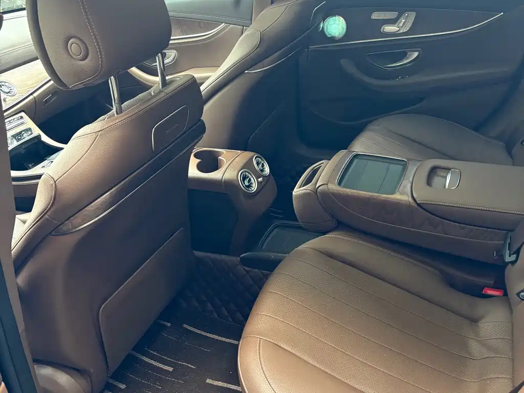 Mercedes-Benz E-Class 2018 — фото 6