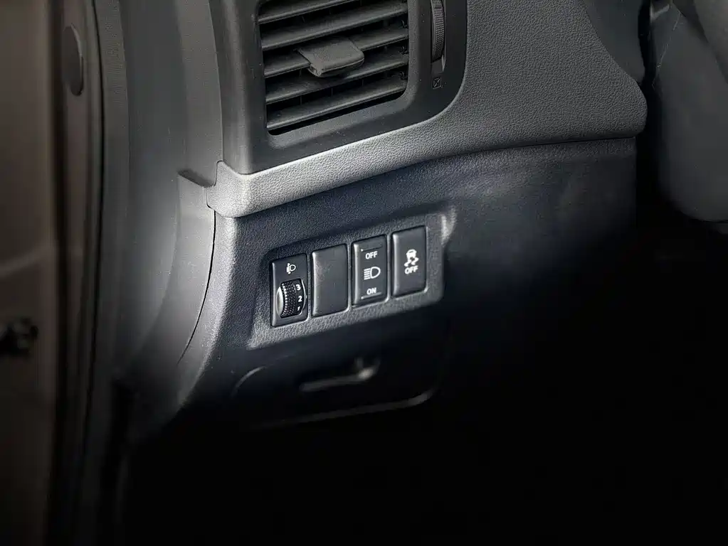 Nissan X-Trail 2013 — фото 11