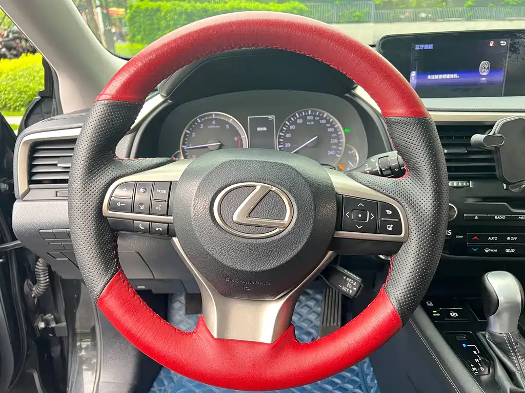 Lexus RX 2017 — фото 20
