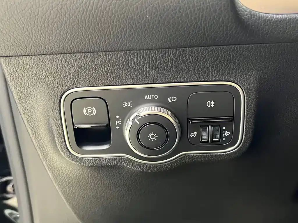 Mercedes-Benz GLB 2021 — фото 15