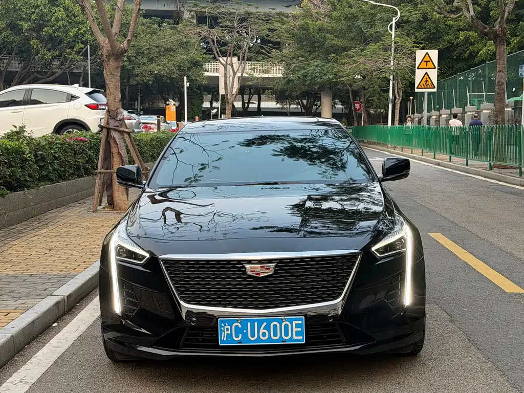 Cadillac CT6 2023 — фото 2
