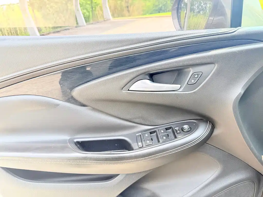 Buick Envision Plus 2016 — фото 10