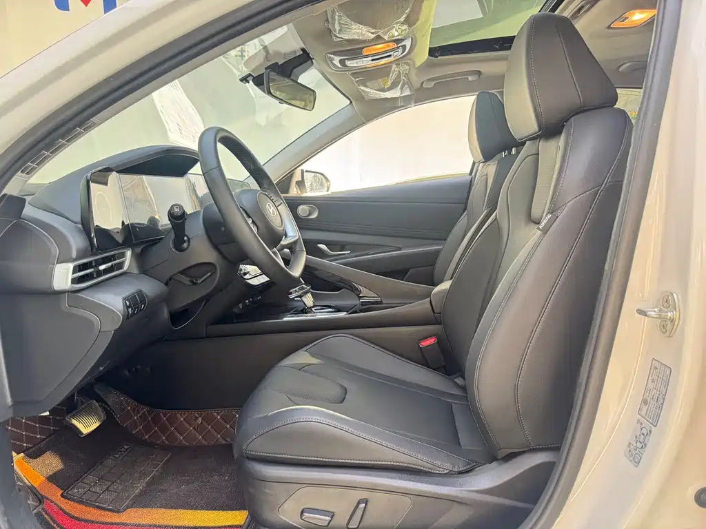 Hyundai Elantra 2023